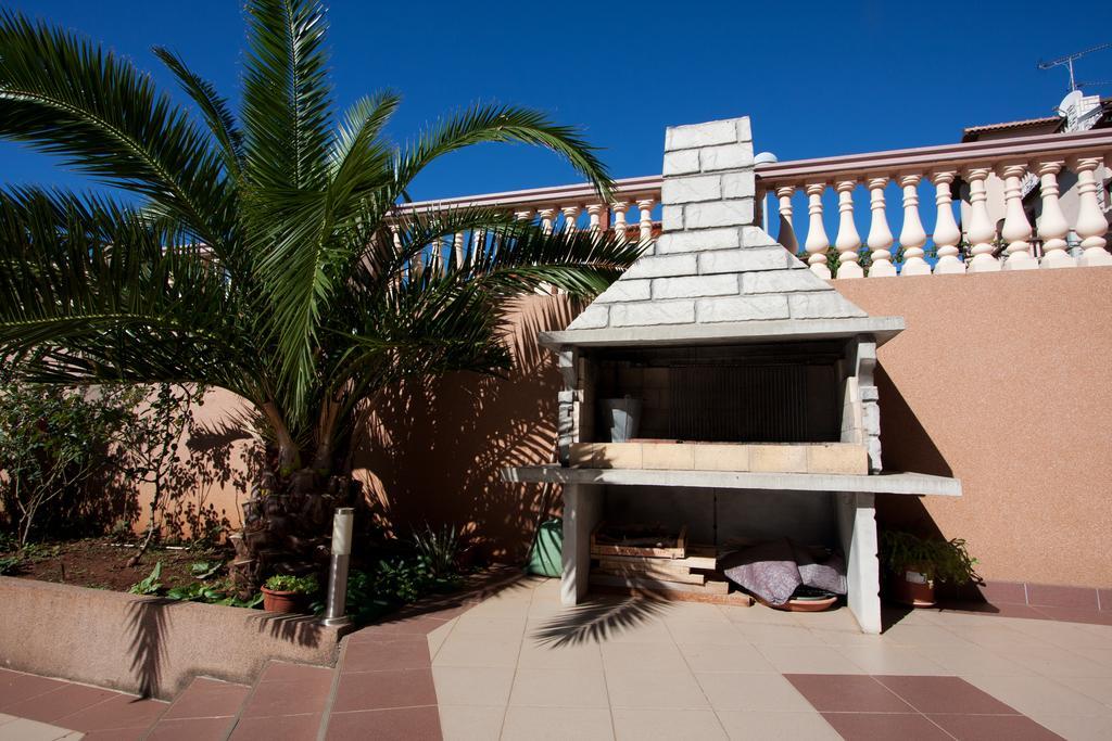 Apartments Canaria Pula Extérieur photo