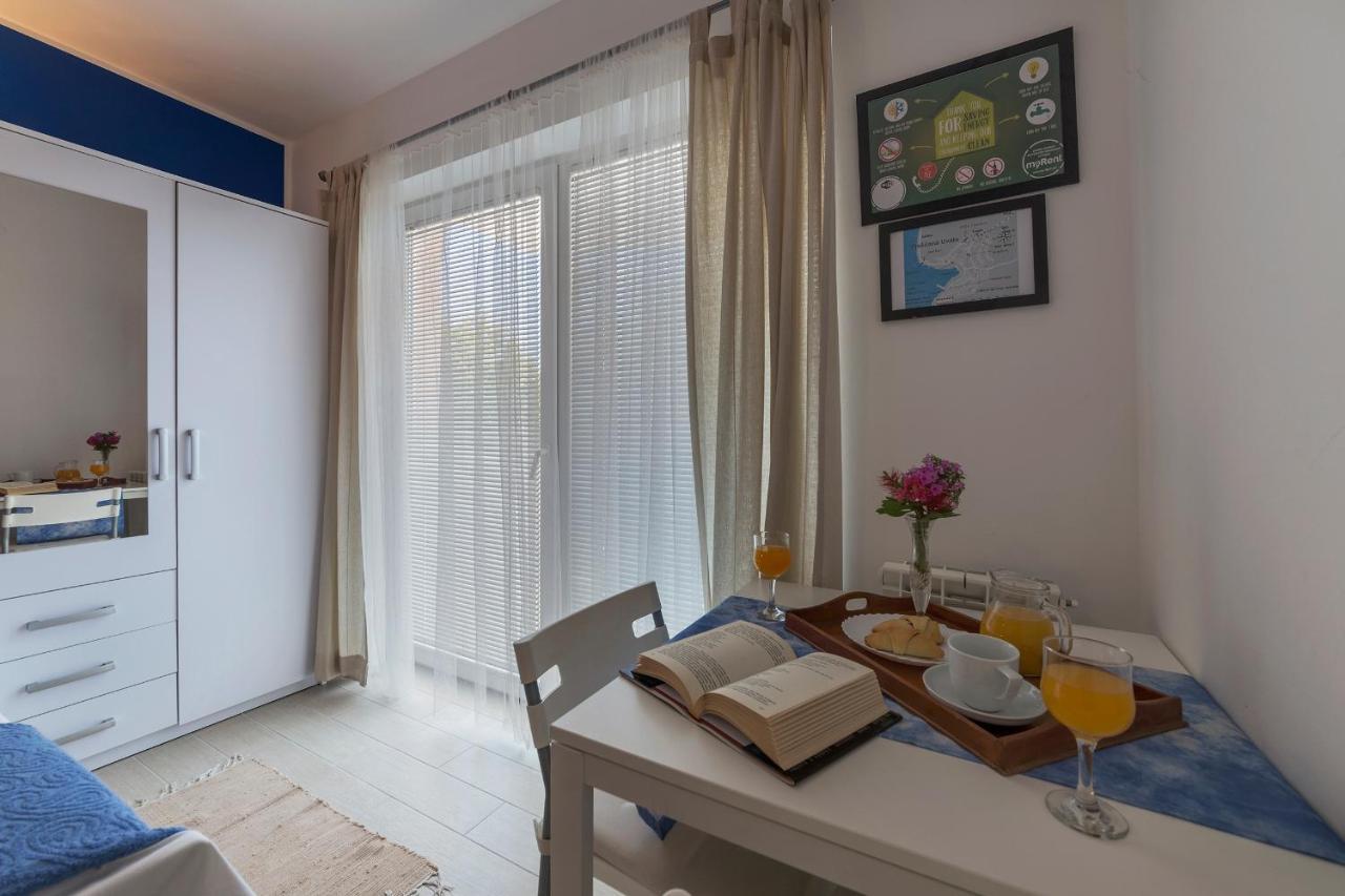 Apartments Canaria Pula Extérieur photo
