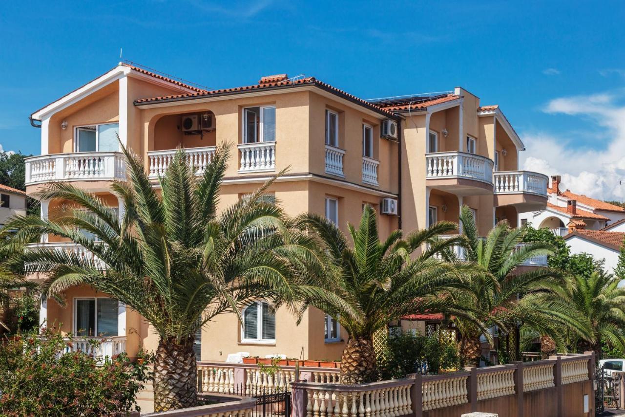 Apartments Canaria Pula Extérieur photo