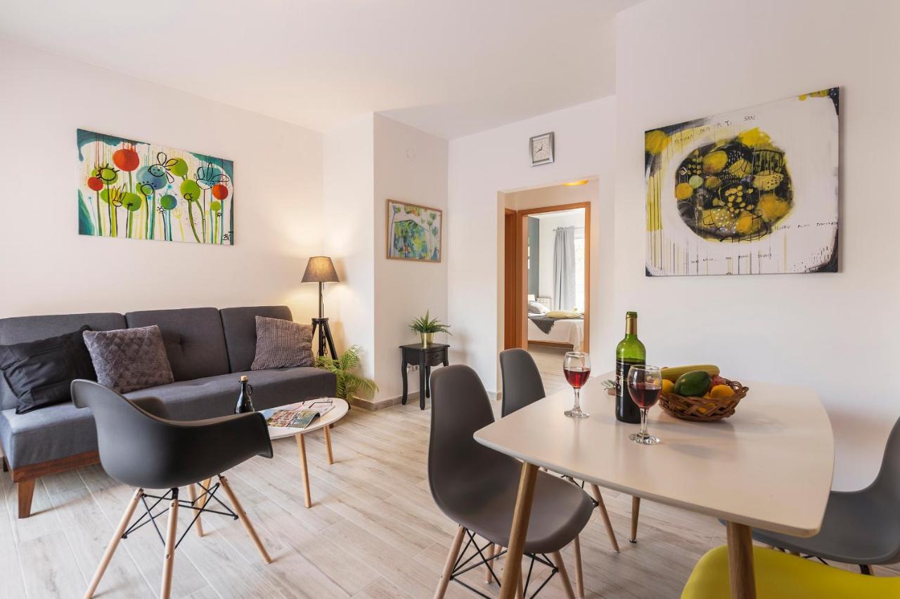 Apartments Canaria Pula Extérieur photo